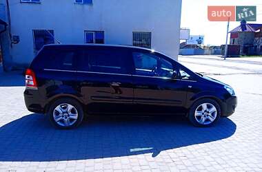 Минивэн Opel Zafira 2011 в Гусятине