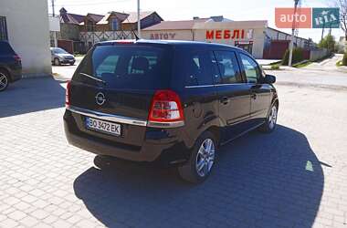 Минивэн Opel Zafira 2011 в 