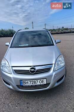 Минивэн Opel Zafira 2008 в 
