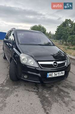 Минивэн Opel Zafira 2006 в 