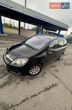 Минивэн Opel Zafira 2006 в 