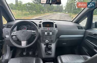 Минивэн Opel Zafira 2006 в 