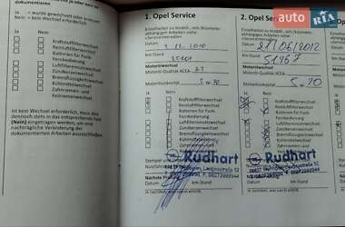 Минивэн Opel Zafira 2009 в 