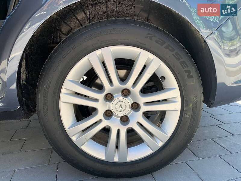 Мінівен Opel Zafira 2009 в Городку