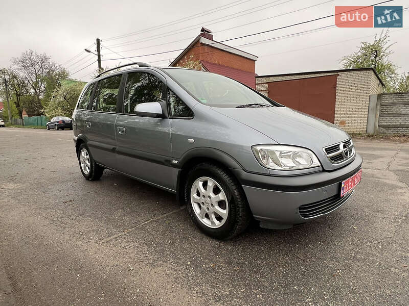 Минивэн Opel Zafira 2005 в Сумах