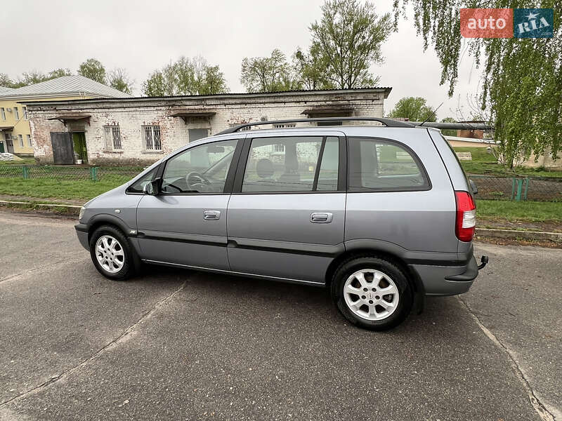 Минивэн Opel Zafira 2005 в Сумах