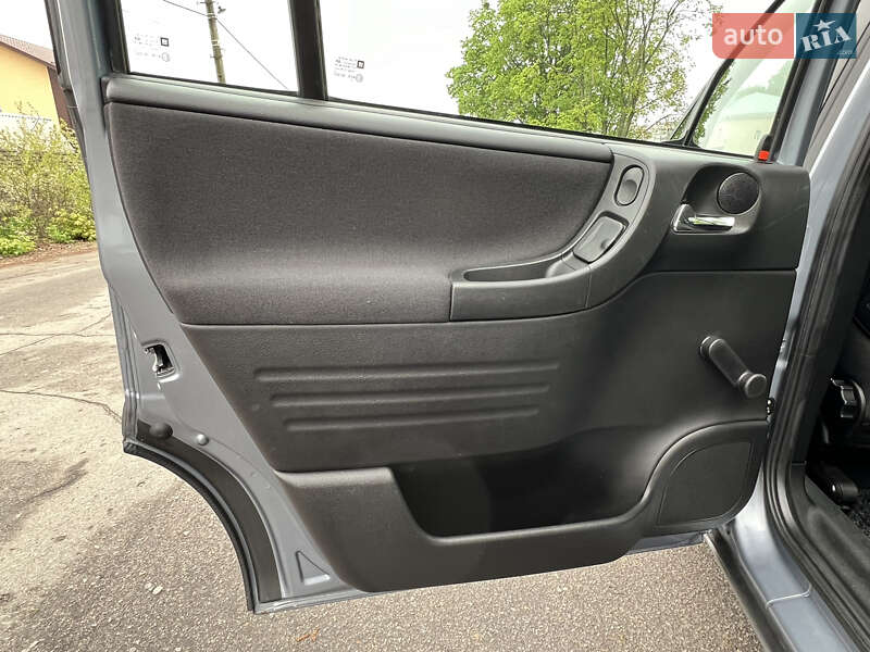 Минивэн Opel Zafira 2005 в Сумах