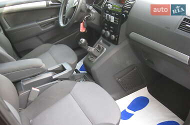 Мінівен Opel Zafira 2011 в 