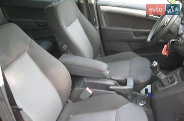 Мінівен Opel Zafira 2011 в 