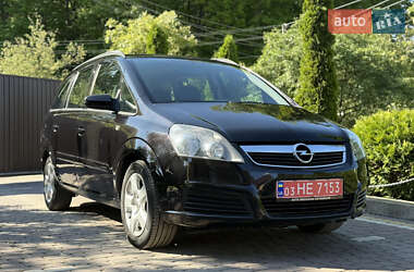 Минивэн Opel Zafira 2006 в Косове