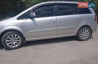 Минивэн Opel Zafira 2013 в 