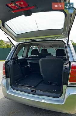 Минивэн Opel Zafira 2007 в 
