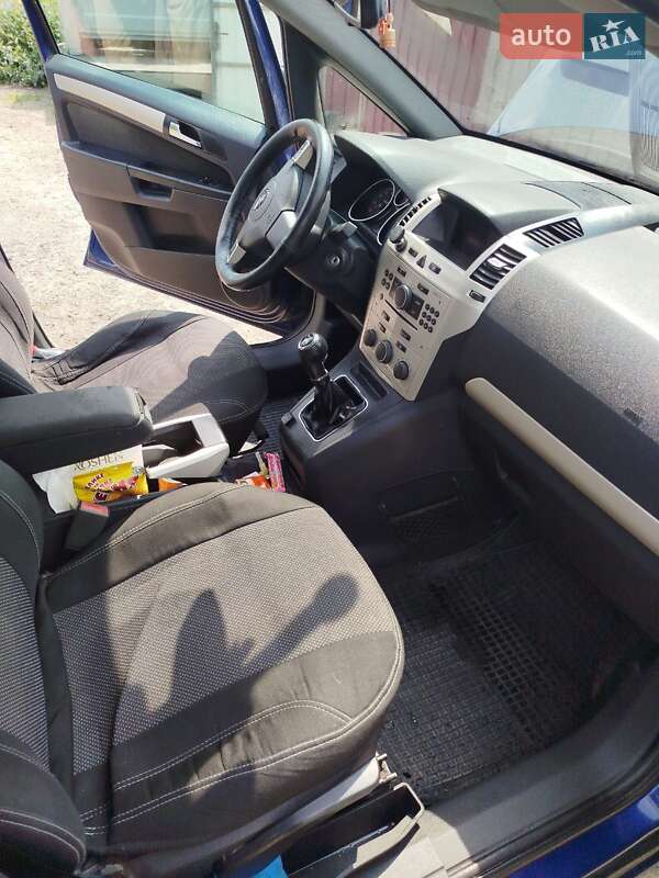 Минивэн Opel Zafira 2008 в Софиевской Борщаговке
