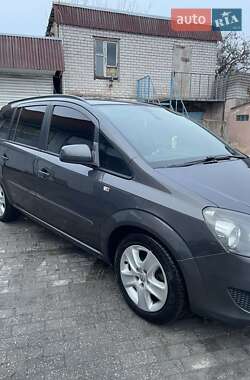 Минивэн Opel Zafira 2012 в Павлограде