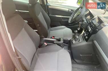 Минивэн Opel Zafira 2011 в 