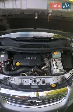 Минивэн Opel Zafira 2008 в 