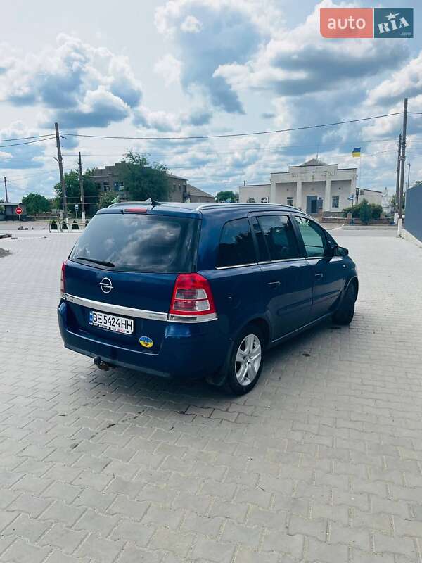Минивэн Opel Zafira 2008 в Южноукраинске