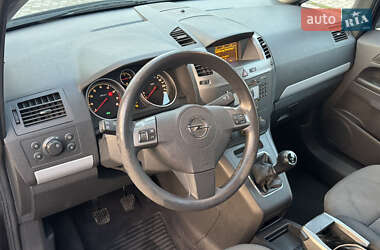 Минивэн Opel Zafira 2007 в 