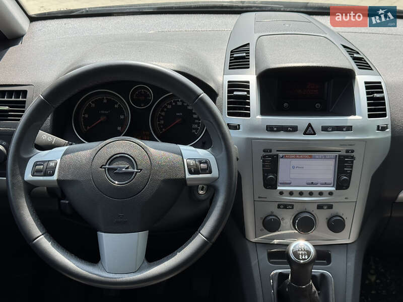Минивэн Opel Zafira 2012 в Львове