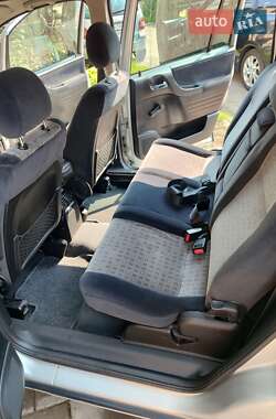 Минивэн Opel Zafira 2002 в 