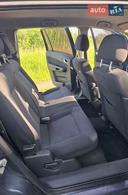 Минивэн Opel Zafira 2009 в 