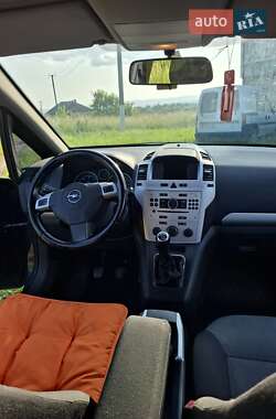 Минивэн Opel Zafira 2009 в 