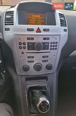 Минивэн Opel Zafira 2009 в 
