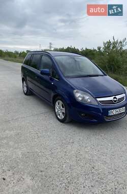 Минивэн Opel Zafira 2010 в Новояворовске