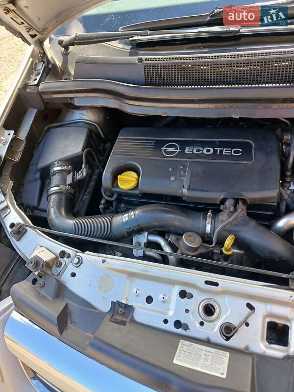 Мінівен Opel Zafira 2009 в Чернігові