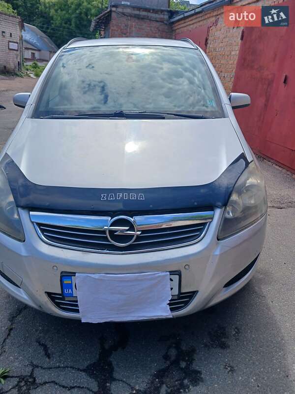 Мінівен Opel Zafira 2009 в Чернігові