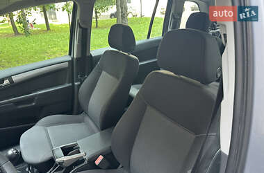 Минивэн Opel Zafira 2007 в 
