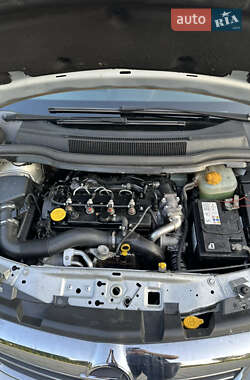 Мінівен Opel Zafira 2011 в 