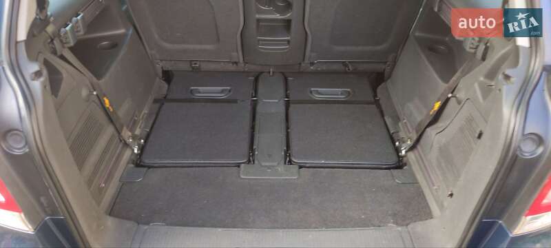 Микровэн Opel Zafira 2012 в Киеве