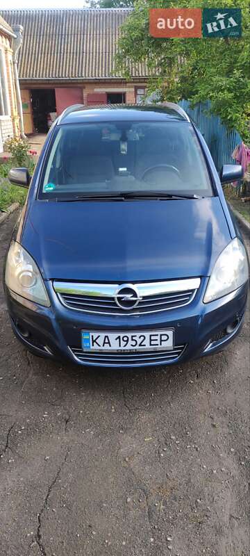 Микровэн Opel Zafira 2012 в 