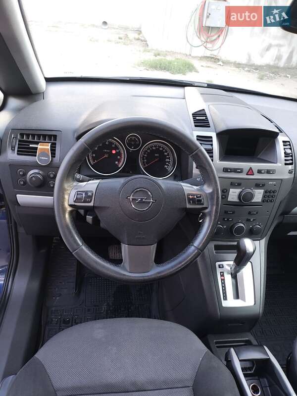 Минивэн Opel Zafira 2007 в Одессе
