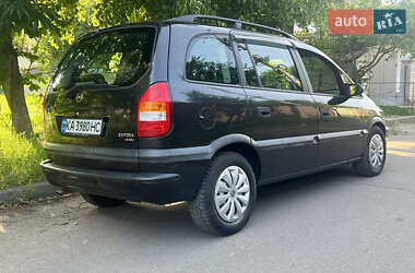 Минивэн Opel Zafira 2000 в 