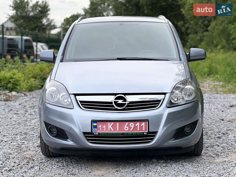 Минивэн Opel Zafira 2011 в Виннице