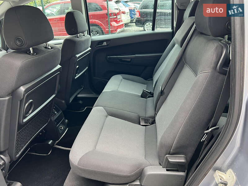 Минивэн Opel Zafira 2011 в Виннице
