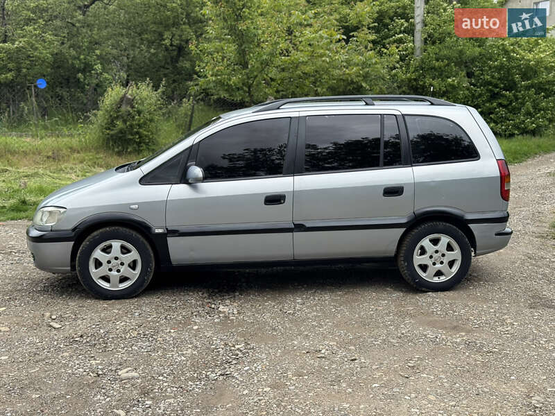 Мінівен Opel Zafira 2000 в Чернігові