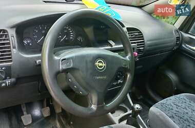 Минивэн Opel Zafira 2000 в 