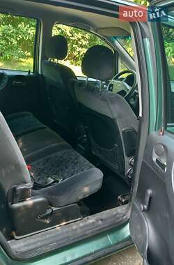 Минивэн Opel Zafira 2000 в 