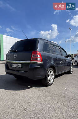 Минивэн Opel Zafira 2008 в 