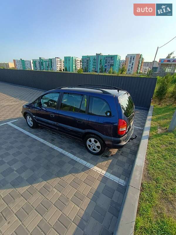 Минивэн Opel Zafira 2001 в Софиевской Борщаговке