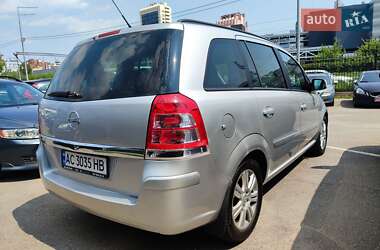 Минивэн Opel Zafira 2011 в 
