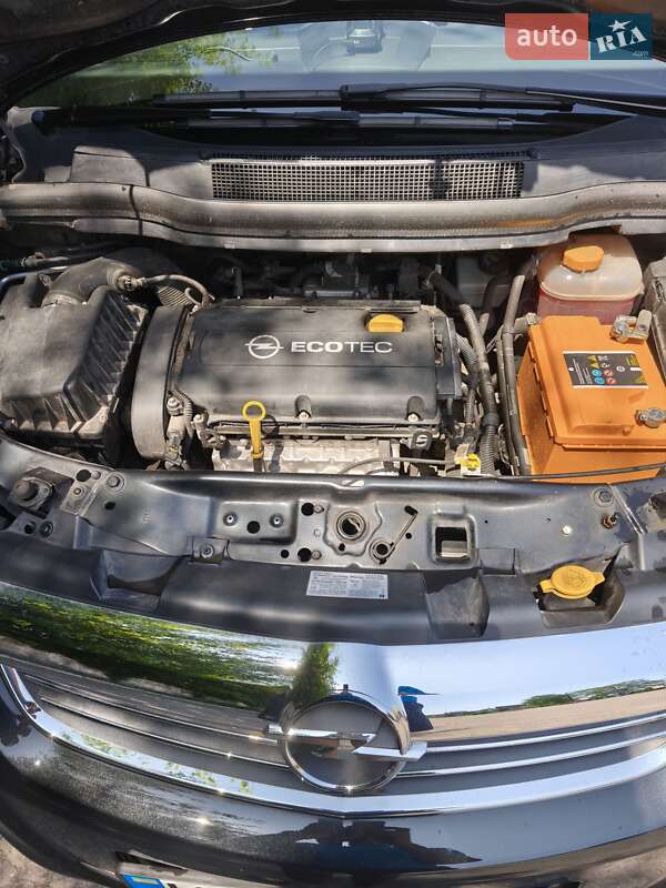 Мінівен Opel Zafira 2012 в Кам'янському