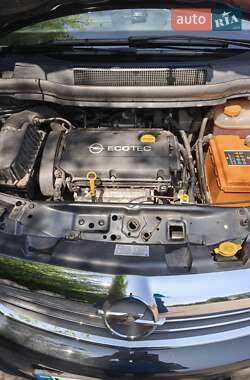 Мінівен Opel Zafira 2012 в 