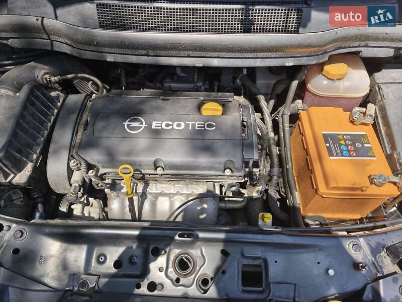 Мінівен Opel Zafira 2012 в Кам'янському