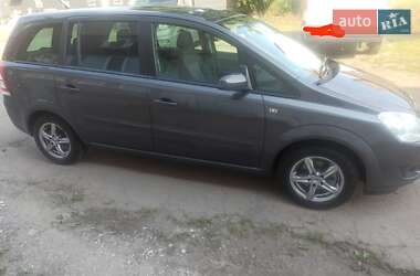 Минивэн Opel Zafira 2010 в Киеве