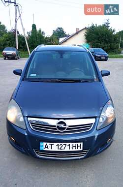 Мінівен Opel Zafira 2008 в Івано-Франківську