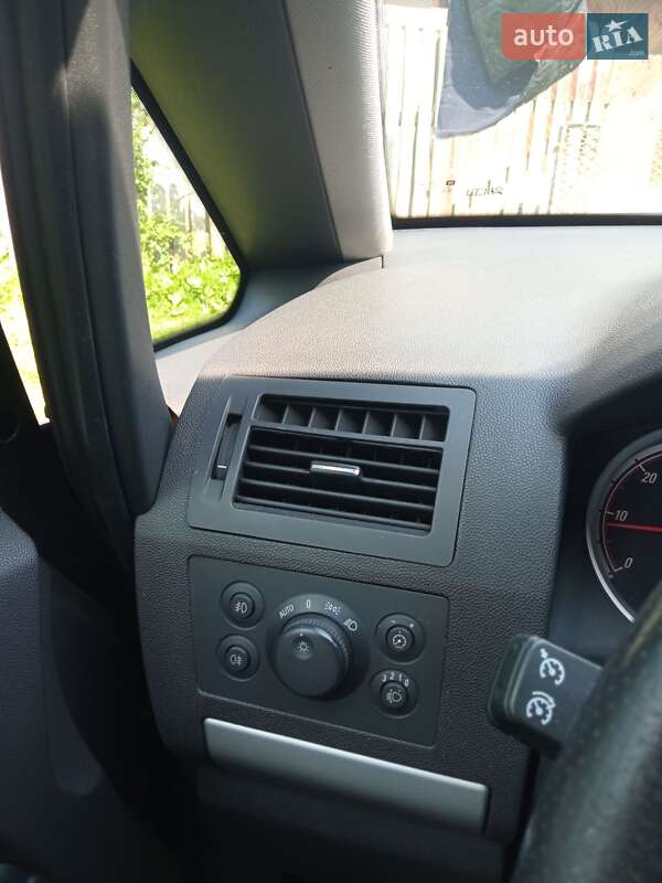 Минивэн Opel Zafira 2008 в Ивано-Франковске фото 14 Минивэн Opel Zafira 2008 в Ивано-Франковске